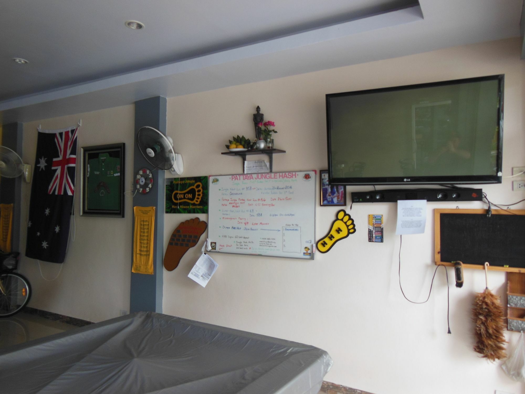 Boomerang Guesthouse And Bar Pattaya Bagian luar foto